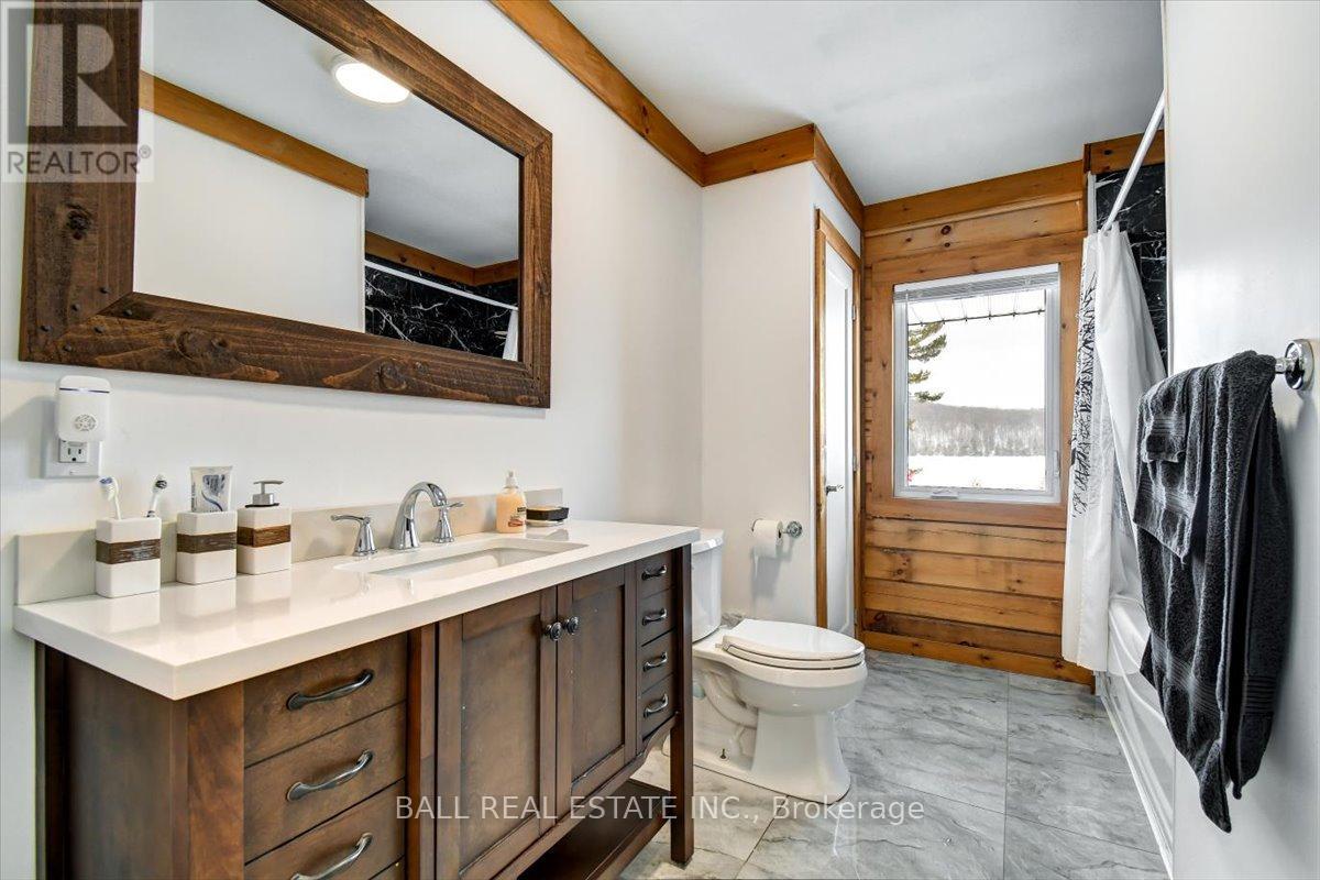 250 Lakeview Road, Bancroft, Ontario  K0L 1C0 - Photo 16 - X12822618