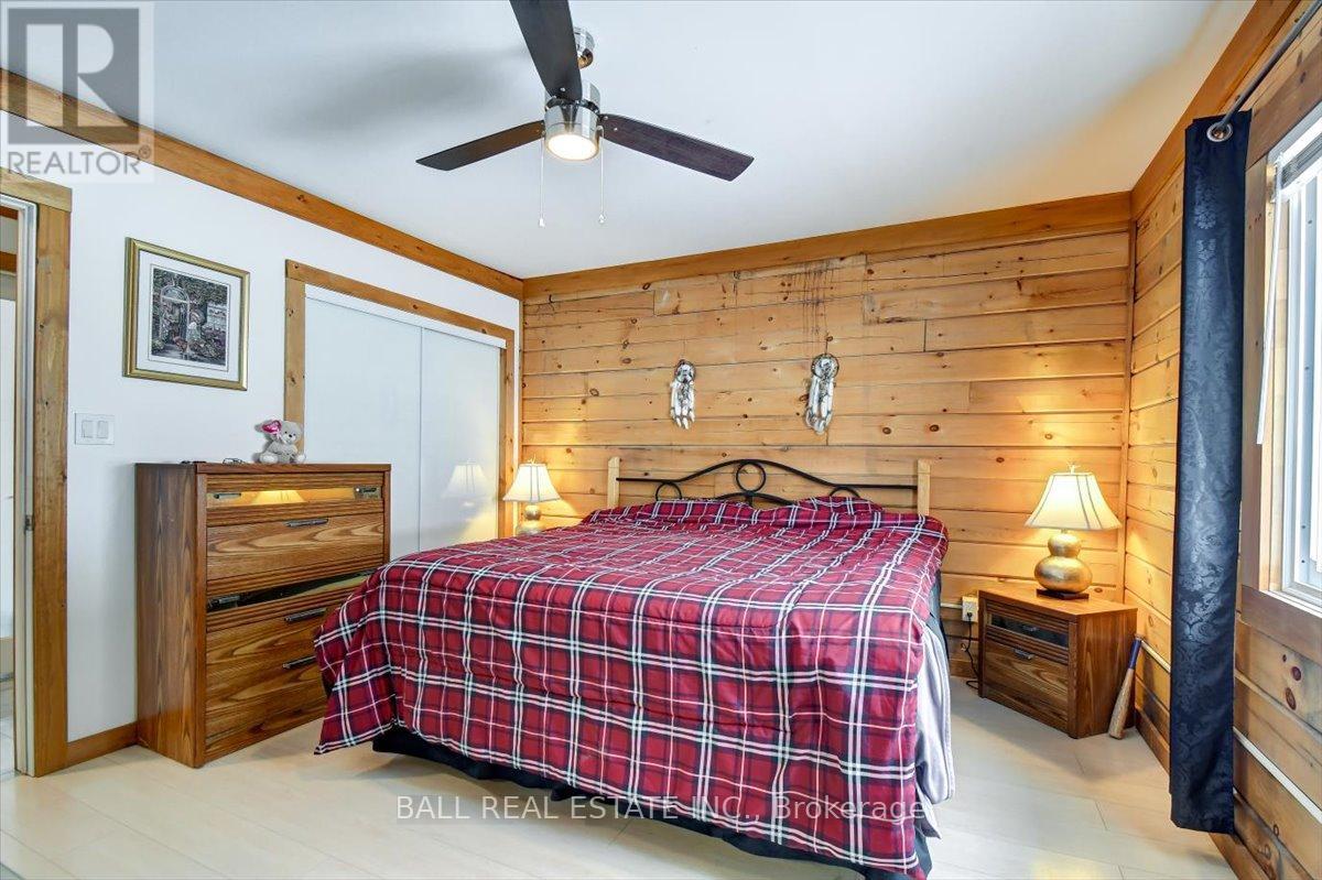 250 Lakeview Road, Bancroft, Ontario  K0L 1C0 - Photo 21 - X12822618