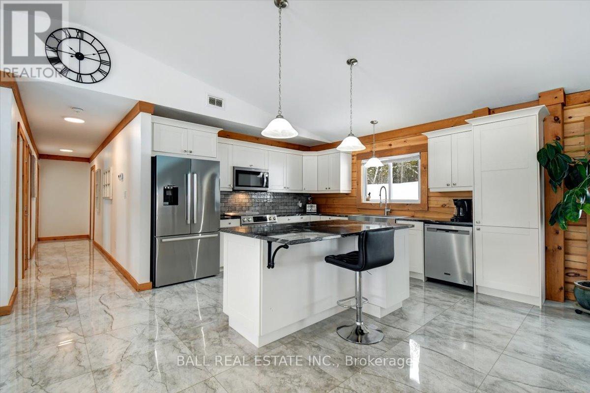 250 Lakeview Road, Bancroft, Ontario  K0L 1C0 - Photo 9 - X12822618