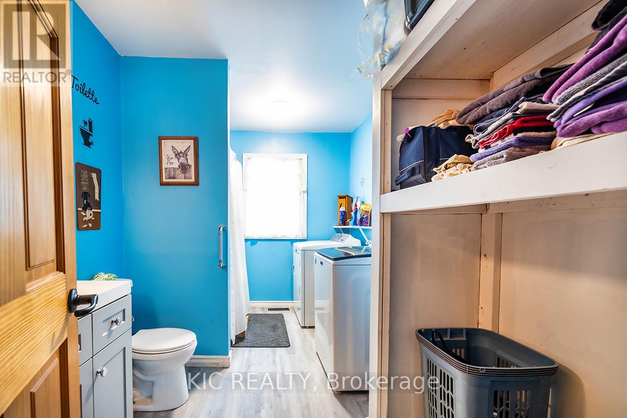 14202 Highway 118 Highway E, Dysart Et Al, Ontario  K0M 1S0 - Photo 14 - X12822620