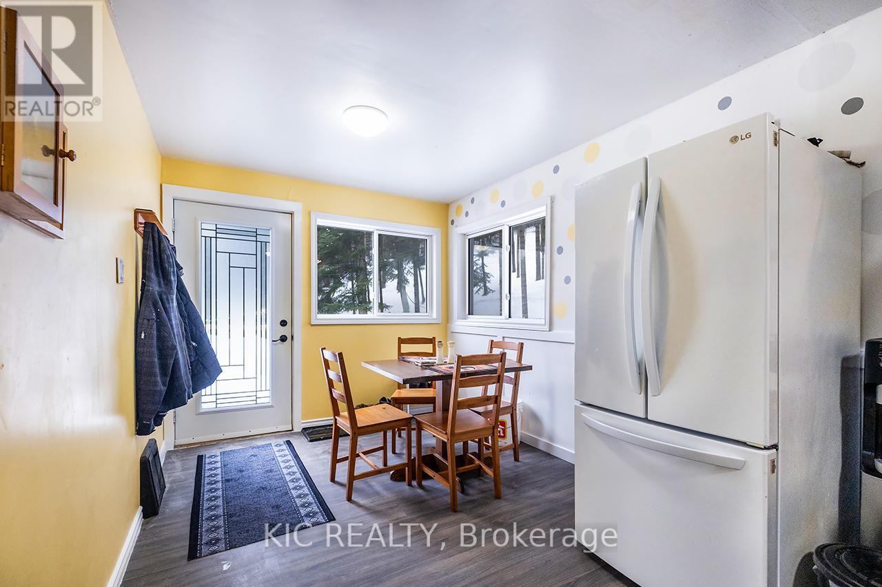 14202 Highway 118 Highway E, Dysart Et Al, Ontario  K0M 1S0 - Photo 5 - X12822620