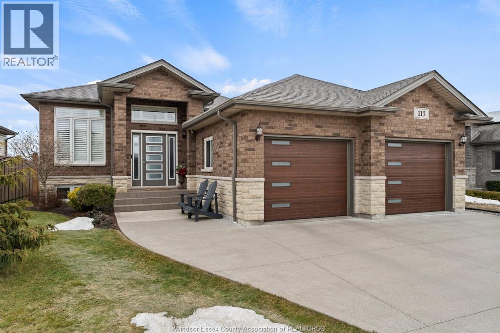 MLS# 26003665: 113 GOLFVIEW DRIVE, Kingsville, Canada