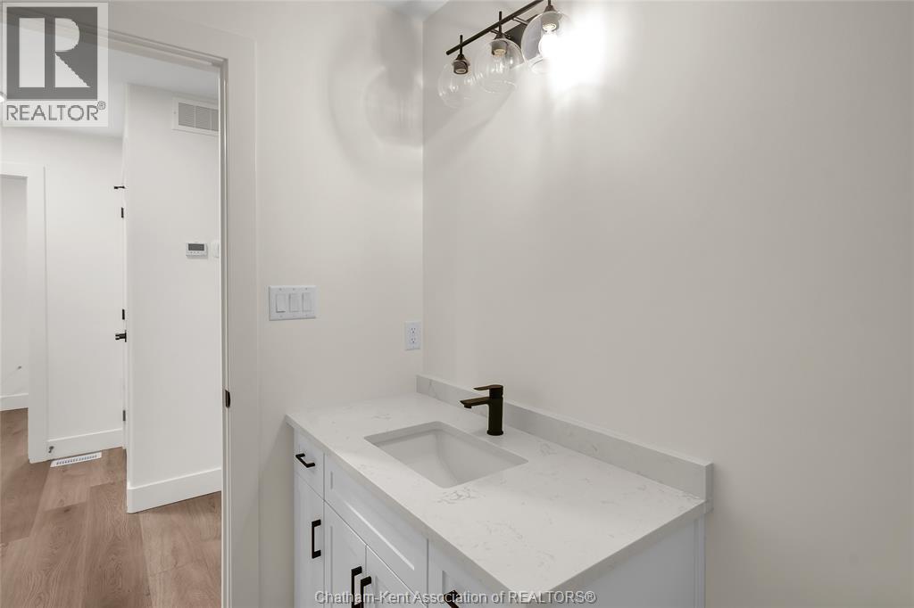 8 Cornerstone Place, Chatham, Ontario  N7M 0V8 - Photo 14 - 25028056