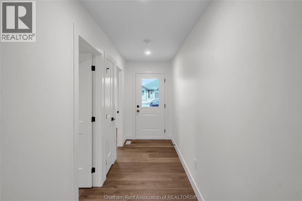 8 Cornerstone Place, Chatham, Ontario  N7M 0V8 - Photo 15 - 25028056