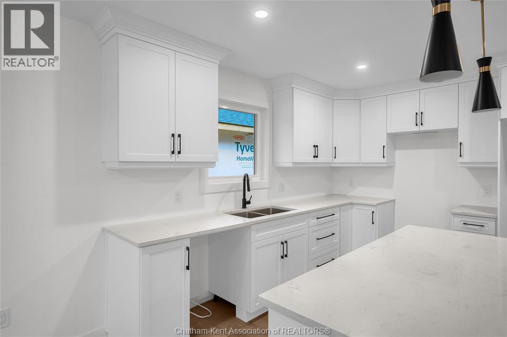 8 Cornerstone Place, Chatham, Ontario  N7M 0V8 - Photo 20 - 25028056