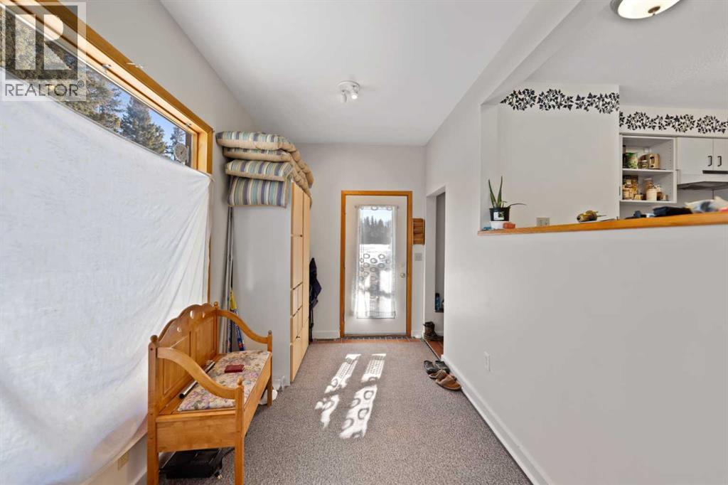 27, 4354 Highway 27, Rural Mountain View County, Alberta  T0M 1X0 - Photo 8 - A2285497