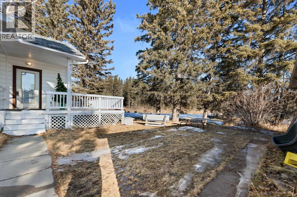 27, 4354 Highway 27, Rural Mountain View County, Alberta  T0M 1X0 - Photo 4 - A2285497