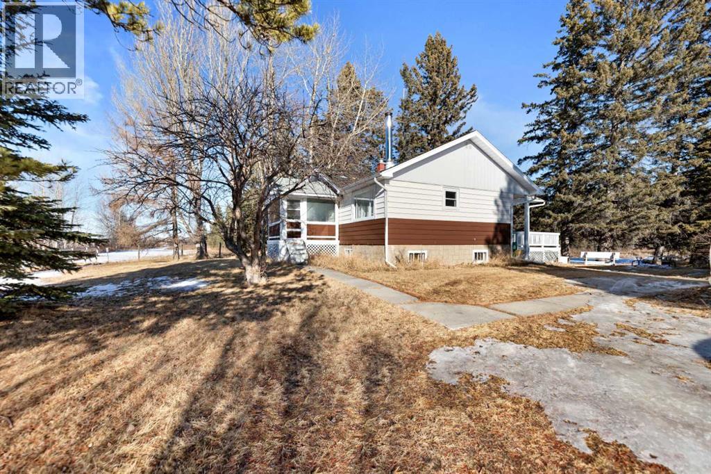 27, 4354 Highway 27, Rural Mountain View County, Alberta  T0M 1X0 - Photo 5 - A2285497