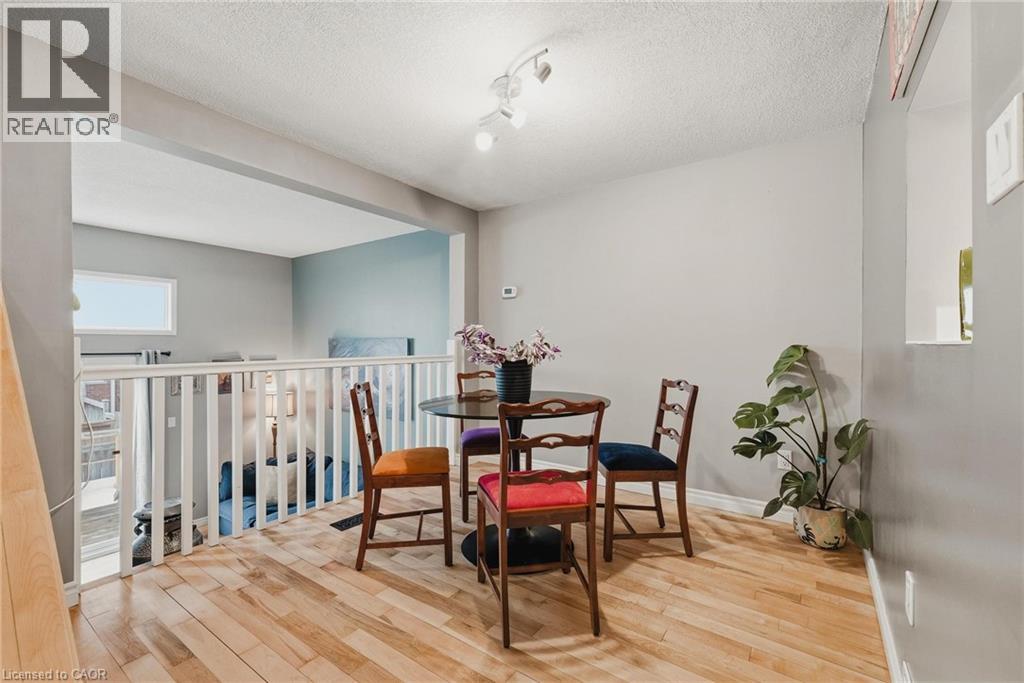 1085 Queen's Boulevard Unit# 6, Kitchener, Ontario  N2M 1B9 - Photo 3 - 40806294