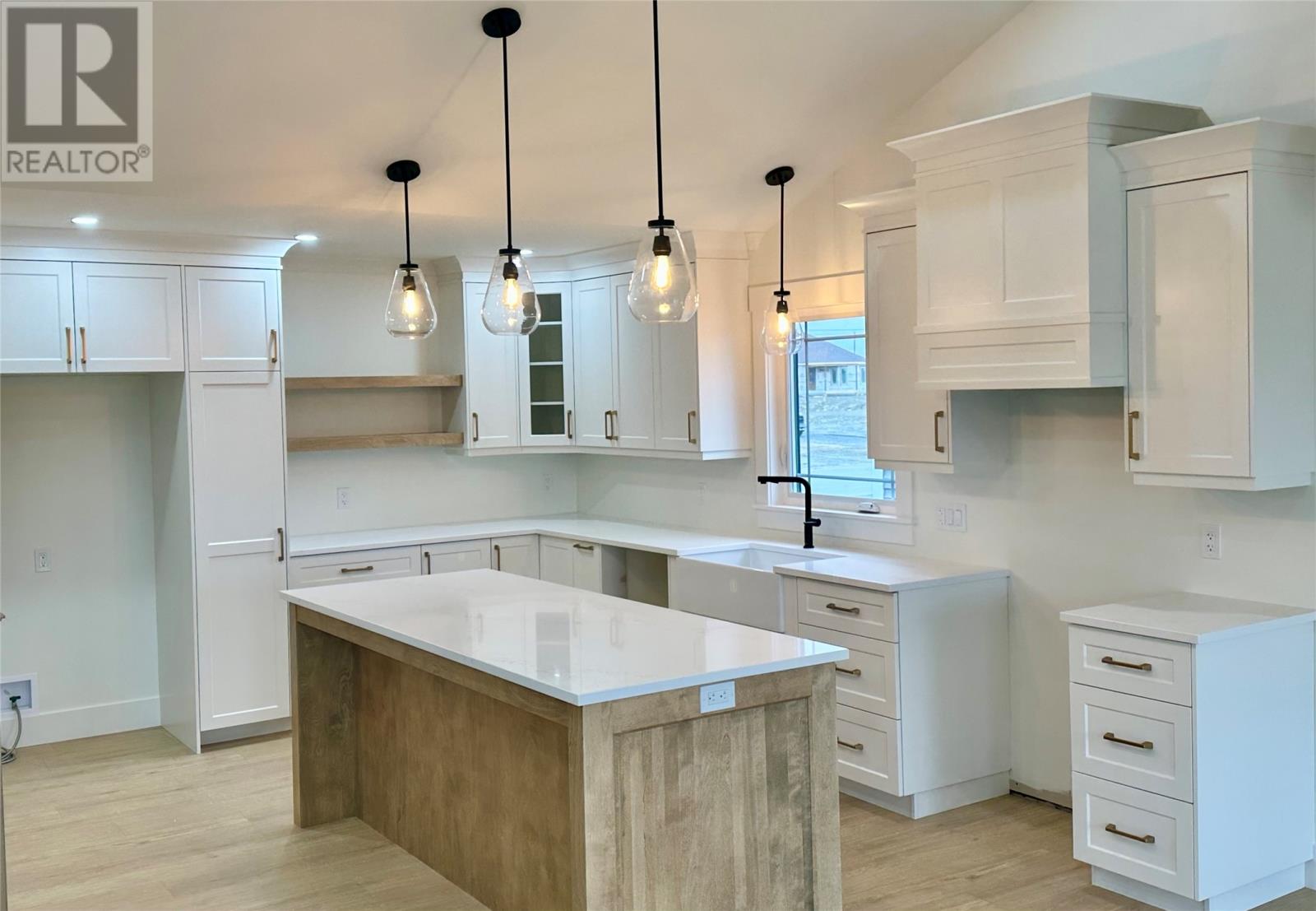 21 Blandford Street, Gander, Newfoundland & Labrador  A1V 0A4 - Photo 2 - 1294797