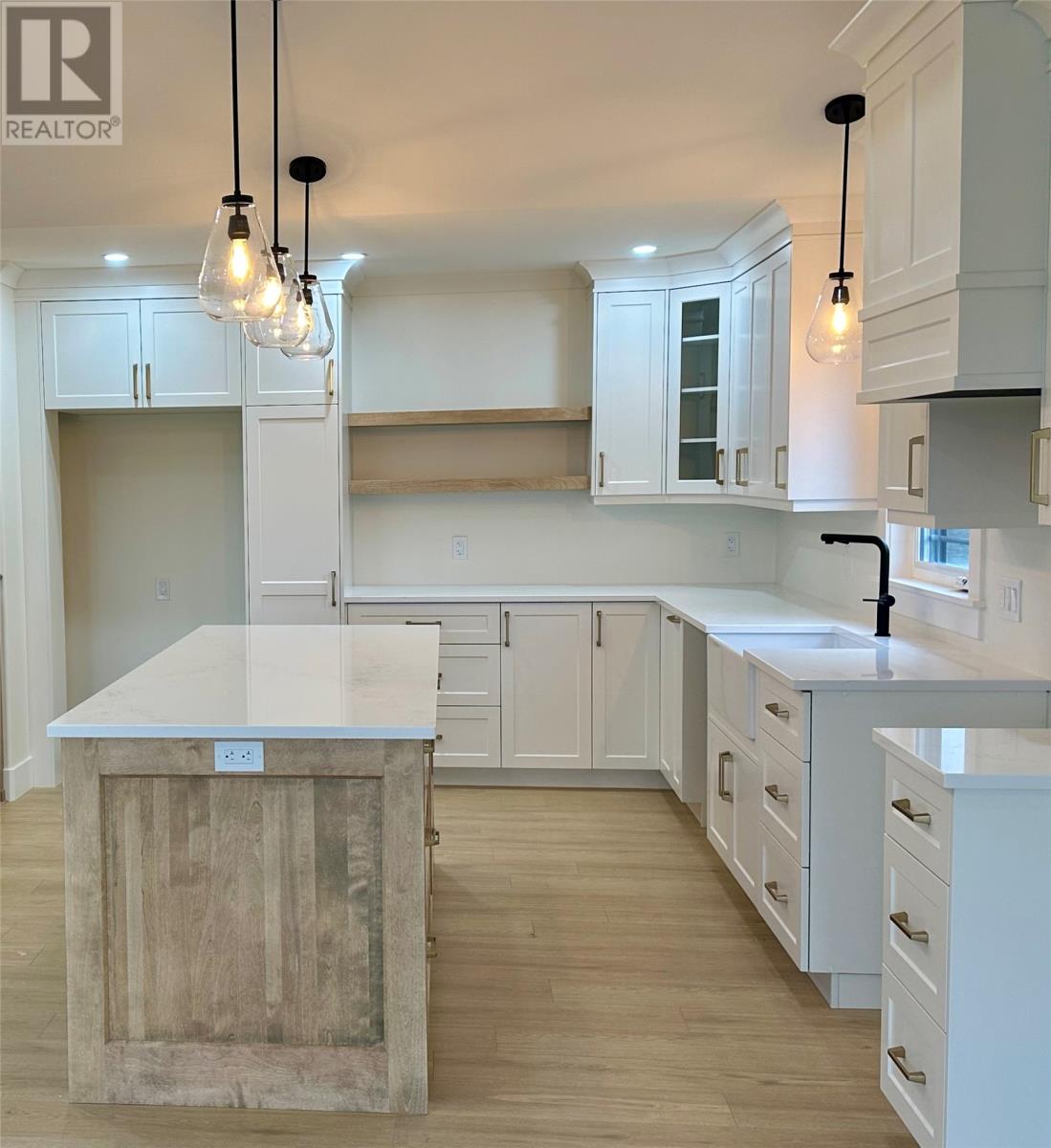 21 Blandford Street, Gander, Newfoundland & Labrador  A1V 0A4 - Photo 3 - 1294797