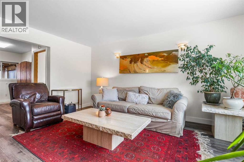 230 Frederick Avenue W, Standard, Alberta  T0J 3G0 - Photo 8 - A2288586