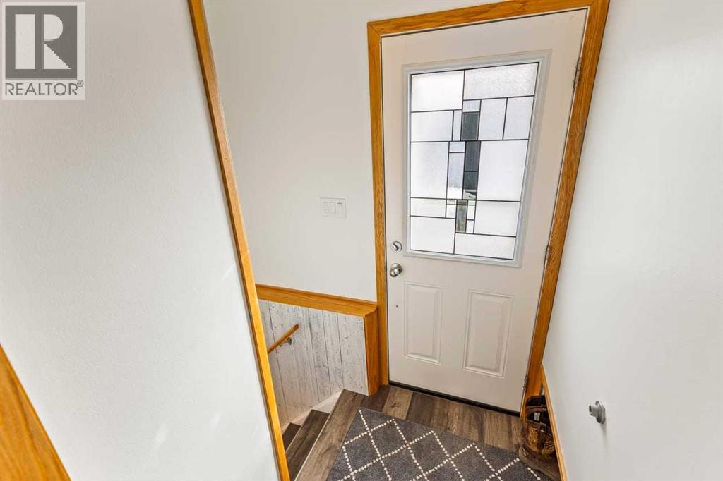 230 Frederick Avenue W, Standard, Alberta  T0J 3G0 - Photo 24 - A2288586