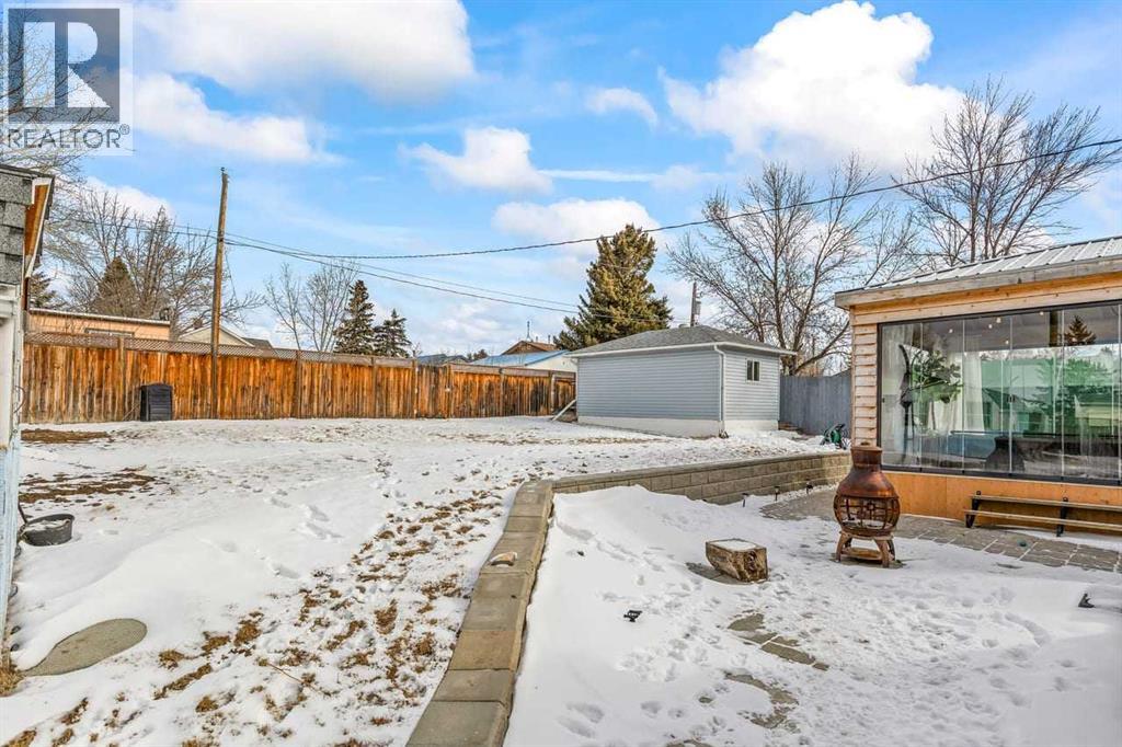 230 Frederick Avenue W, Standard, Alberta  T0J 3G0 - Photo 49 - A2288586