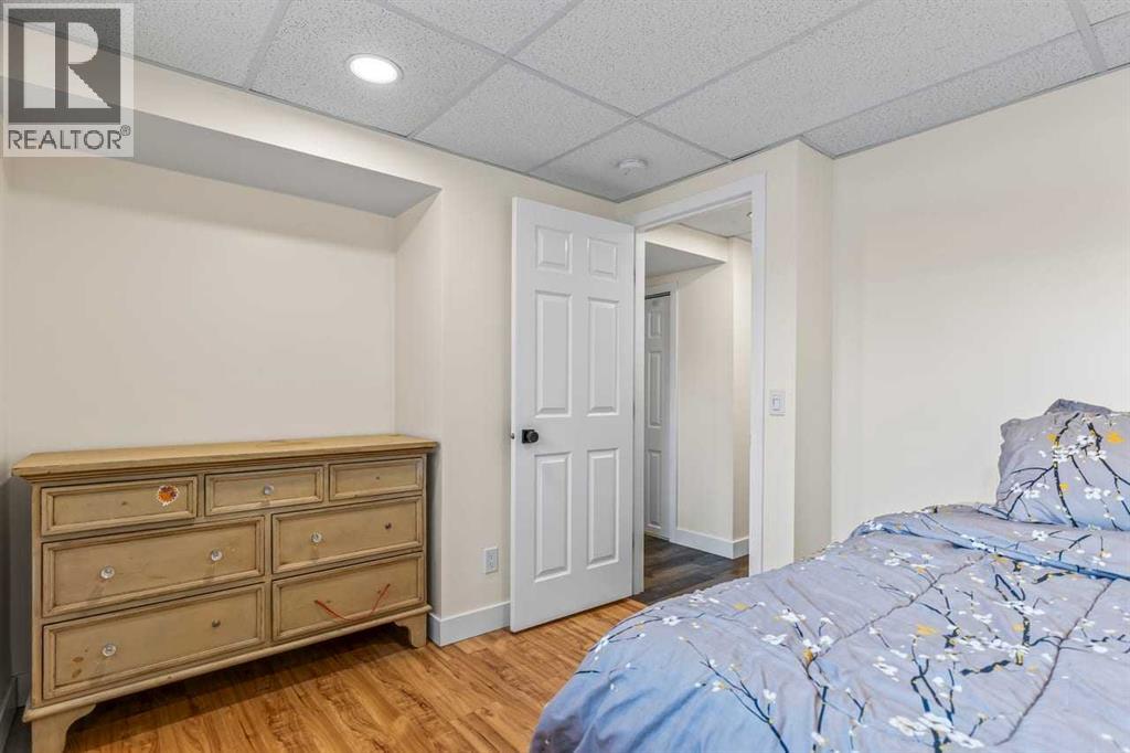 230 Frederick Avenue W, Standard, Alberta  T0J 3G0 - Photo 35 - A2288586