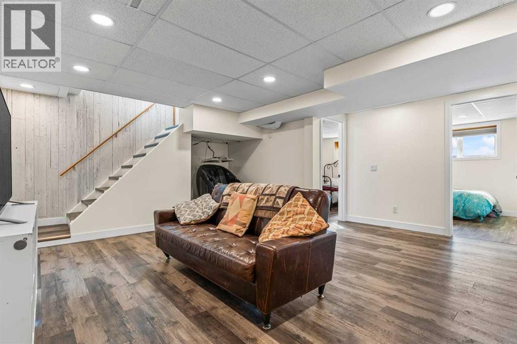 230 Frederick Avenue W, Standard, Alberta  T0J 3G0 - Photo 26 - A2288586