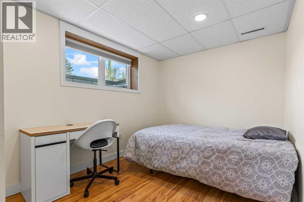 230 Frederick Avenue W, Standard, Alberta  T0J 3G0 - Photo 36 - A2288586