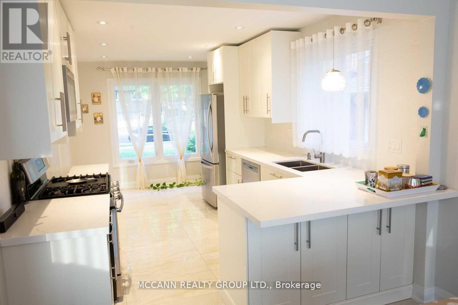 65 Bellbury Crescent, Toronto (Don Valley Village), Ontario  M2J 2J9 - Photo 4 - C12822560