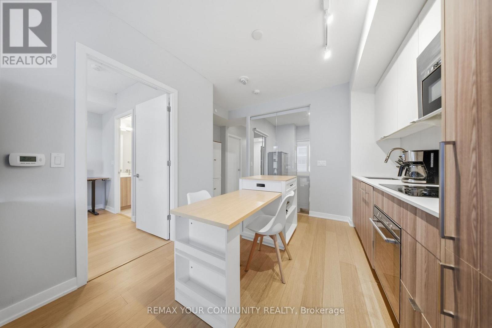 312 - 840 St Clair Avenue W, Toronto (Oakwood Village), Ontario  M6C 0A4 - Photo 13 - C12822642