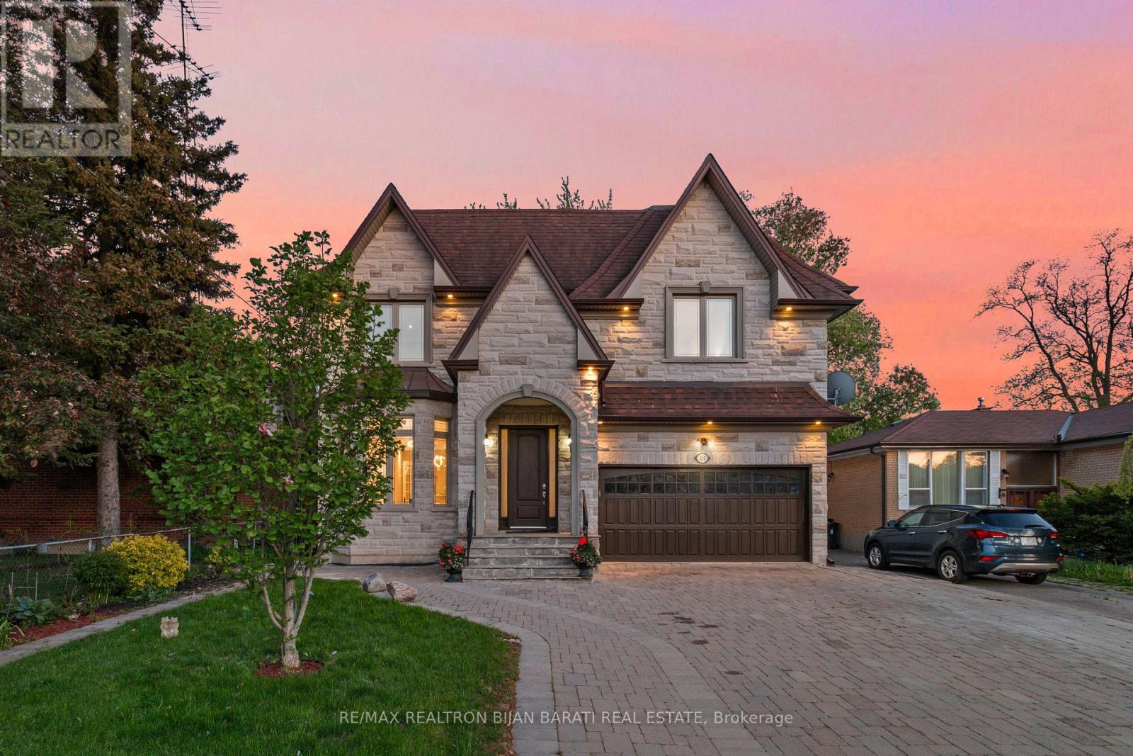 255 HOMEWOOD AVENUE, Toronto, Ontario