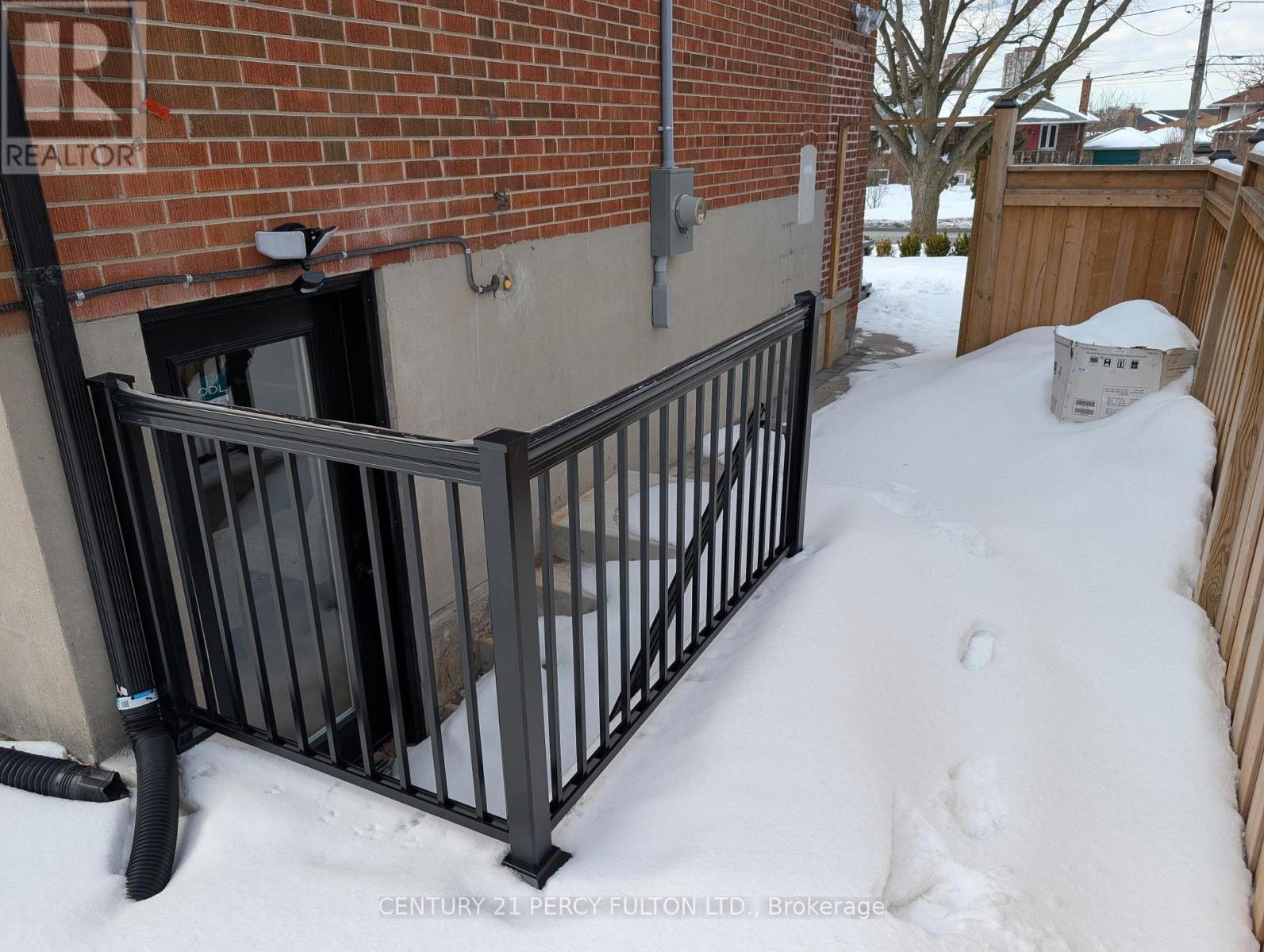 171 Sloane Avenue, Toronto (Victoria Village), Ontario  M4A 2C2 - Photo 2 - C12822688