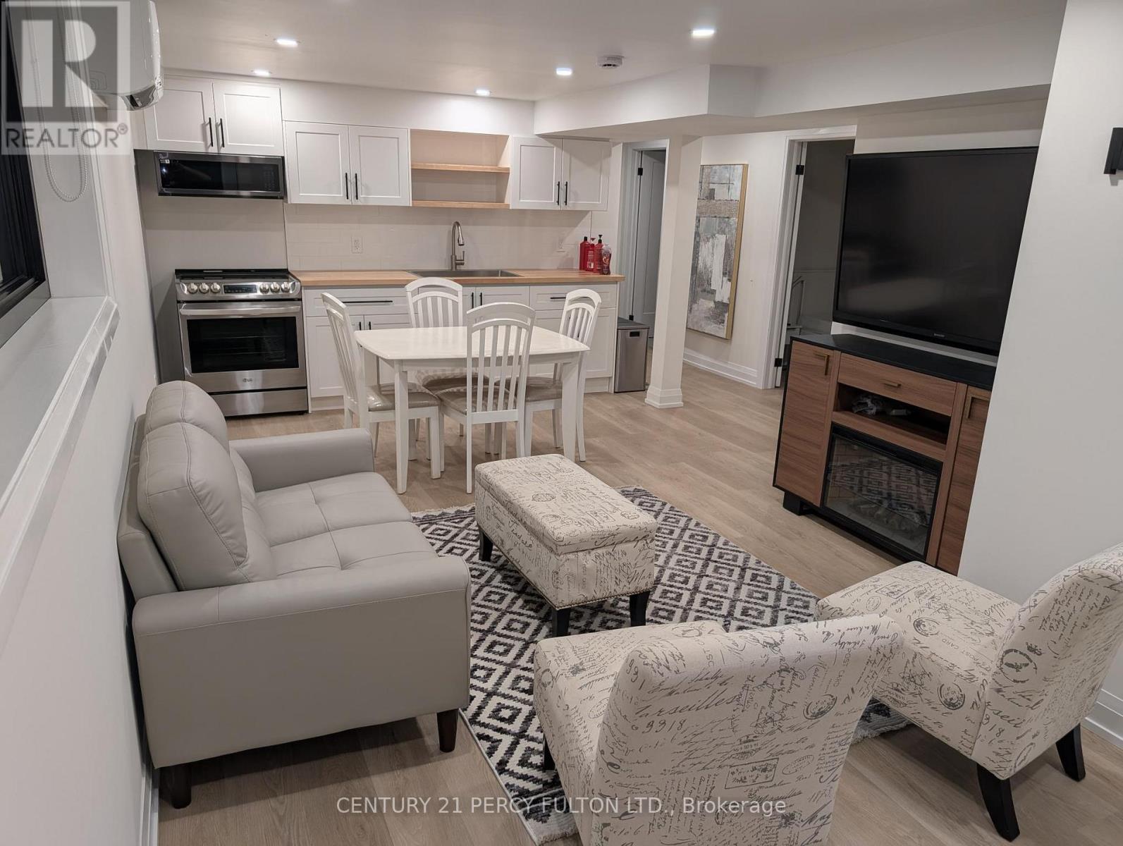 171 Sloane Avenue, Toronto (Victoria Village), Ontario  M4A 2C2 - Photo 4 - C12822688