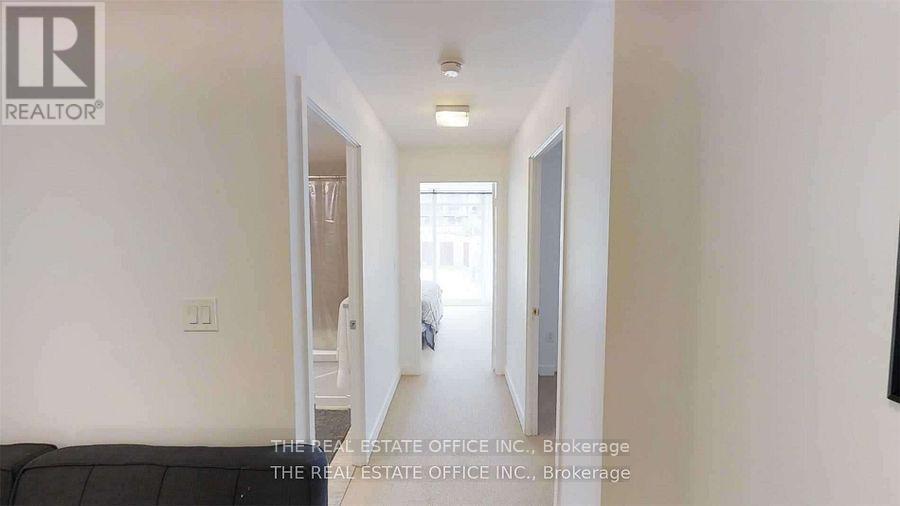 G21 - 16 Capreol Court, Toronto, Ontario  M5V 4A3 - Photo 15 - C12822770