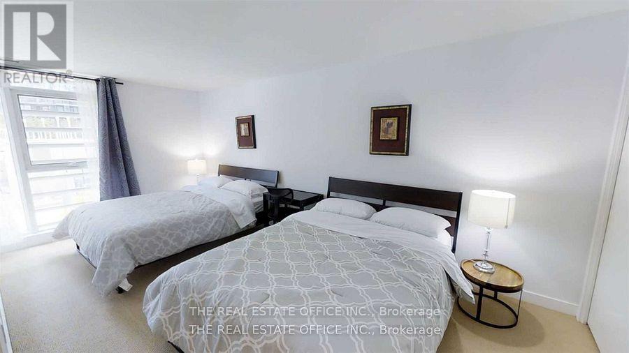 G21 - 16 Capreol Court, Toronto, Ontario  M5V 4A3 - Photo 17 - C12822770