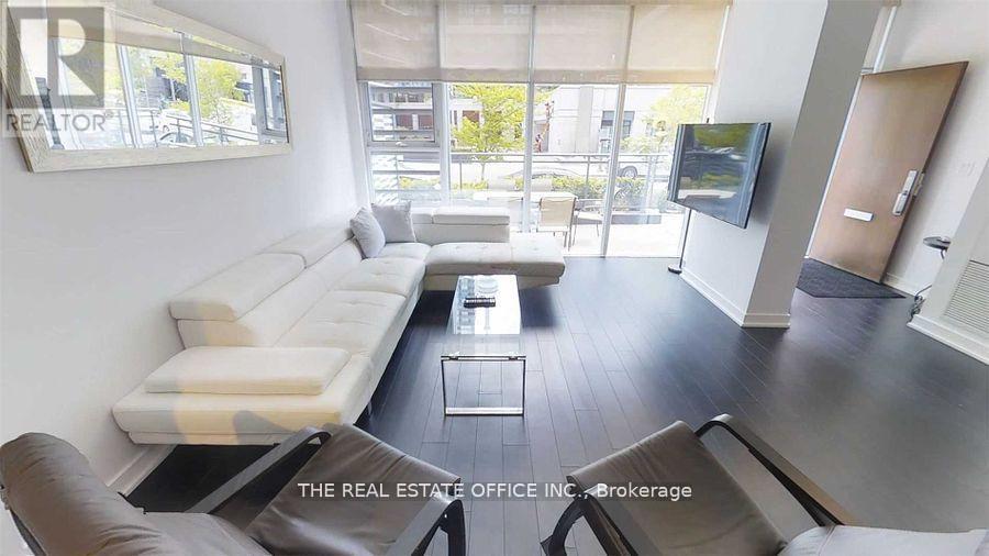G21 - 16 Capreol Court, Toronto, Ontario  M5V 4A3 - Photo 6 - C12822770