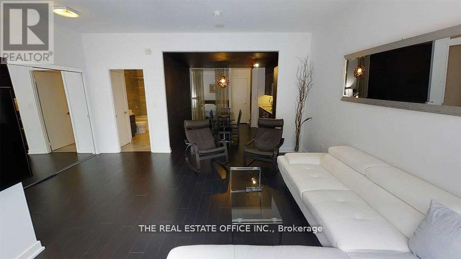 G21 - 16 Capreol Court, Toronto, Ontario  M5V 4A3 - Photo 7 - C12822770