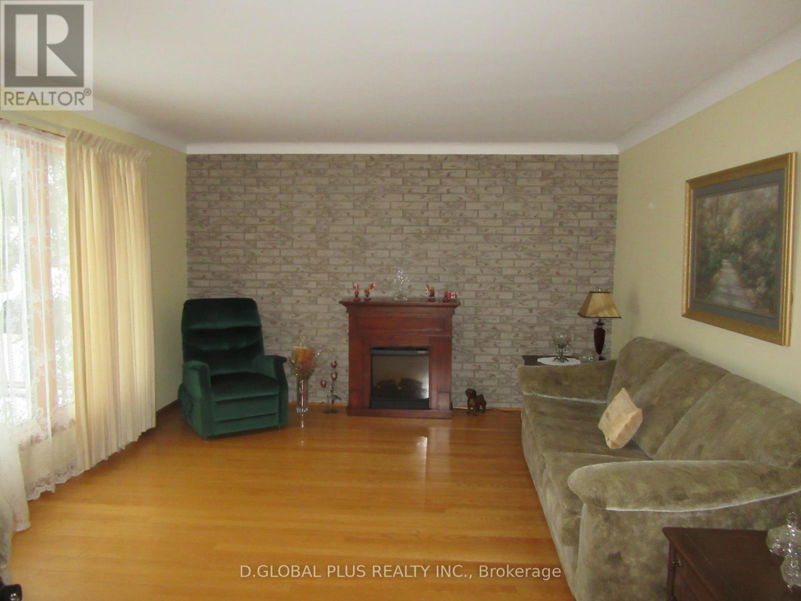 438 Beach Avenue, Cornwall, Ontario  K6H 5P1 - Photo 3 - X12822678