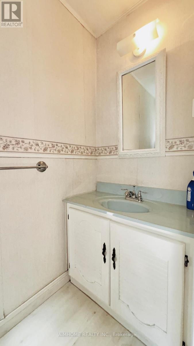 19 Sunderland Crescent, Toronto, Ontario  M1H 2V2 - Photo 38 - E12822548