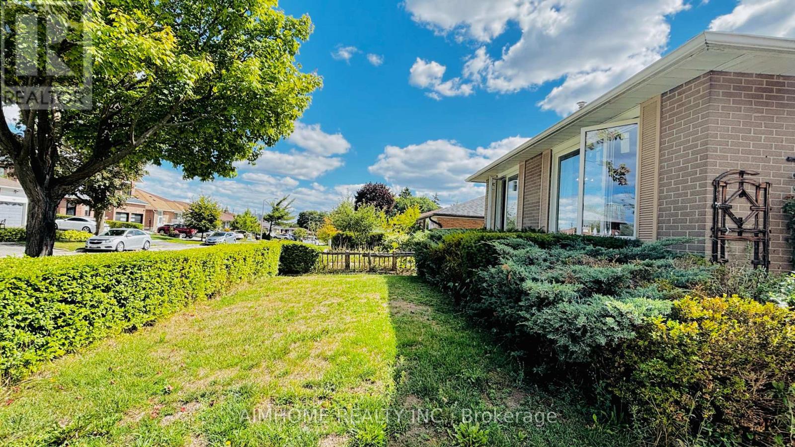 19 Sunderland Crescent, Toronto, Ontario  M1H 2V2 - Photo 6 - E12822548