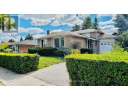 19 SUNDERLAND CRESCENT, Toronto, Ontario