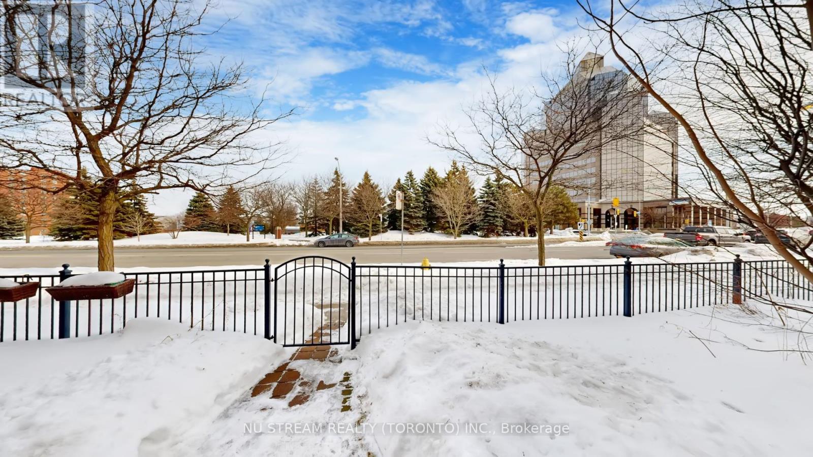 907 - 29 Rosebank Drive, Toronto, Ontario  M1B 5Y7 - Photo 2 - E12822568