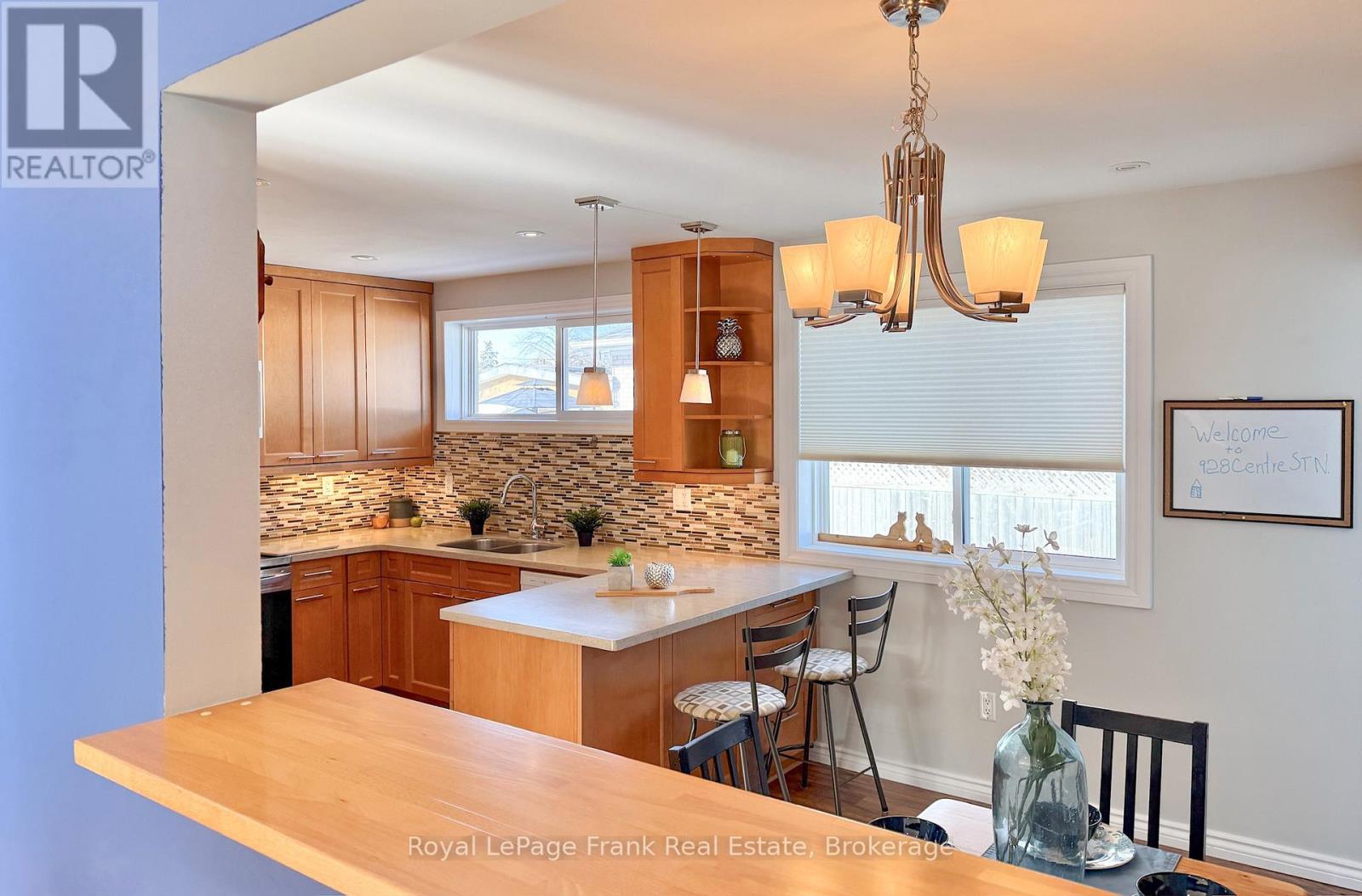 928 Centre Street N, Whitby, Ontario  L1N 4V1 - Photo 10 - E12822602