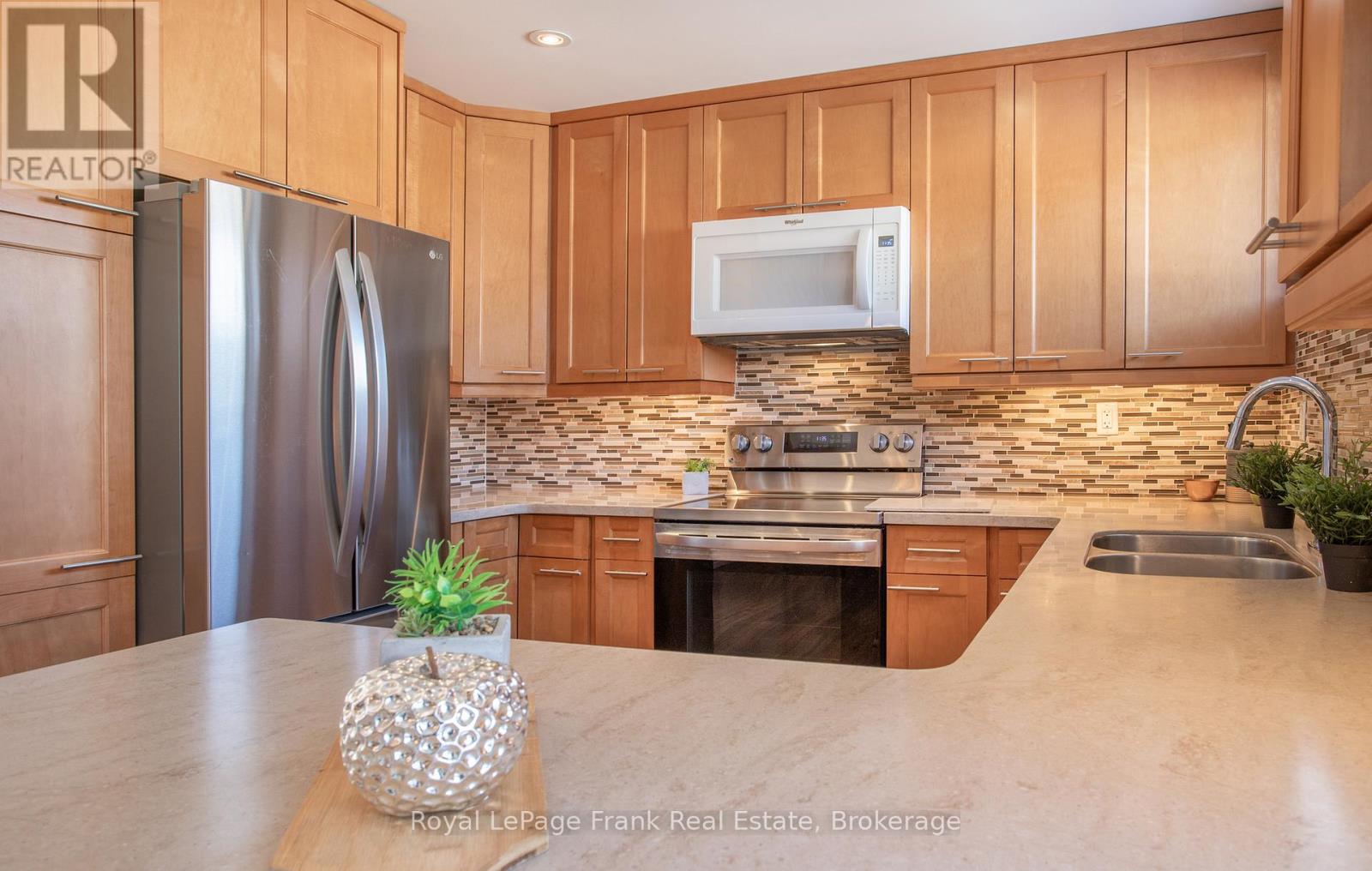 928 Centre Street N, Whitby, Ontario  L1N 4V1 - Photo 15 - E12822602