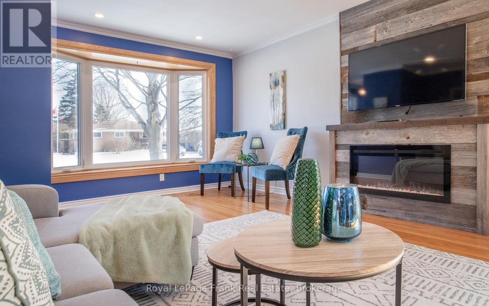 928 Centre Street N, Whitby, Ontario  L1N 4V1 - Photo 3 - E12822602