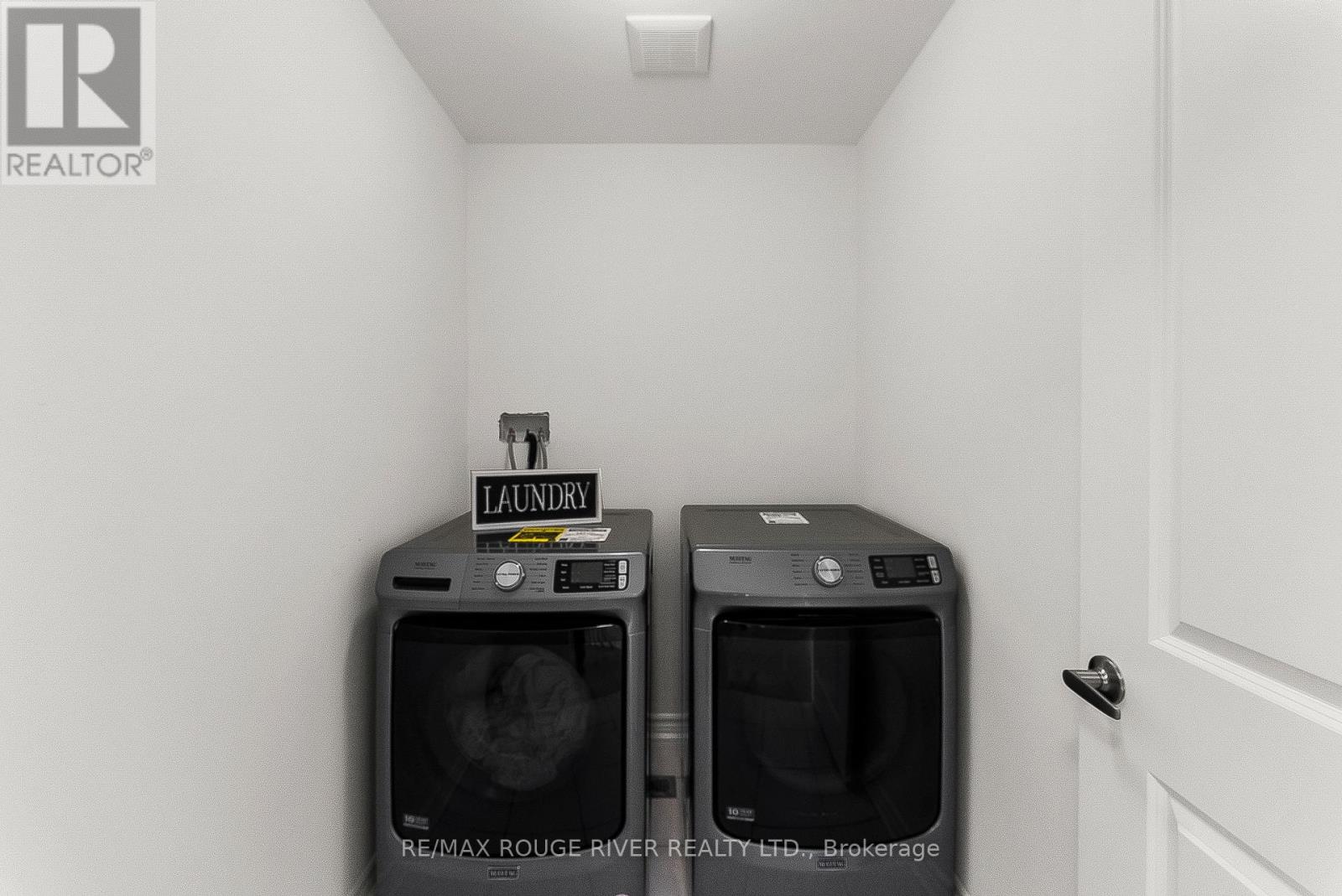 1404 Stillmeadow Lane, Pickering, Ontario L1X 0N5 - Photo 29 - E12822658