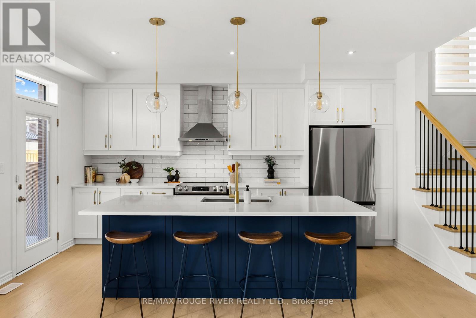 1404 Stillmeadow Lane, Pickering, Ontario L1X 0N5 - Photo 5 - E12822658