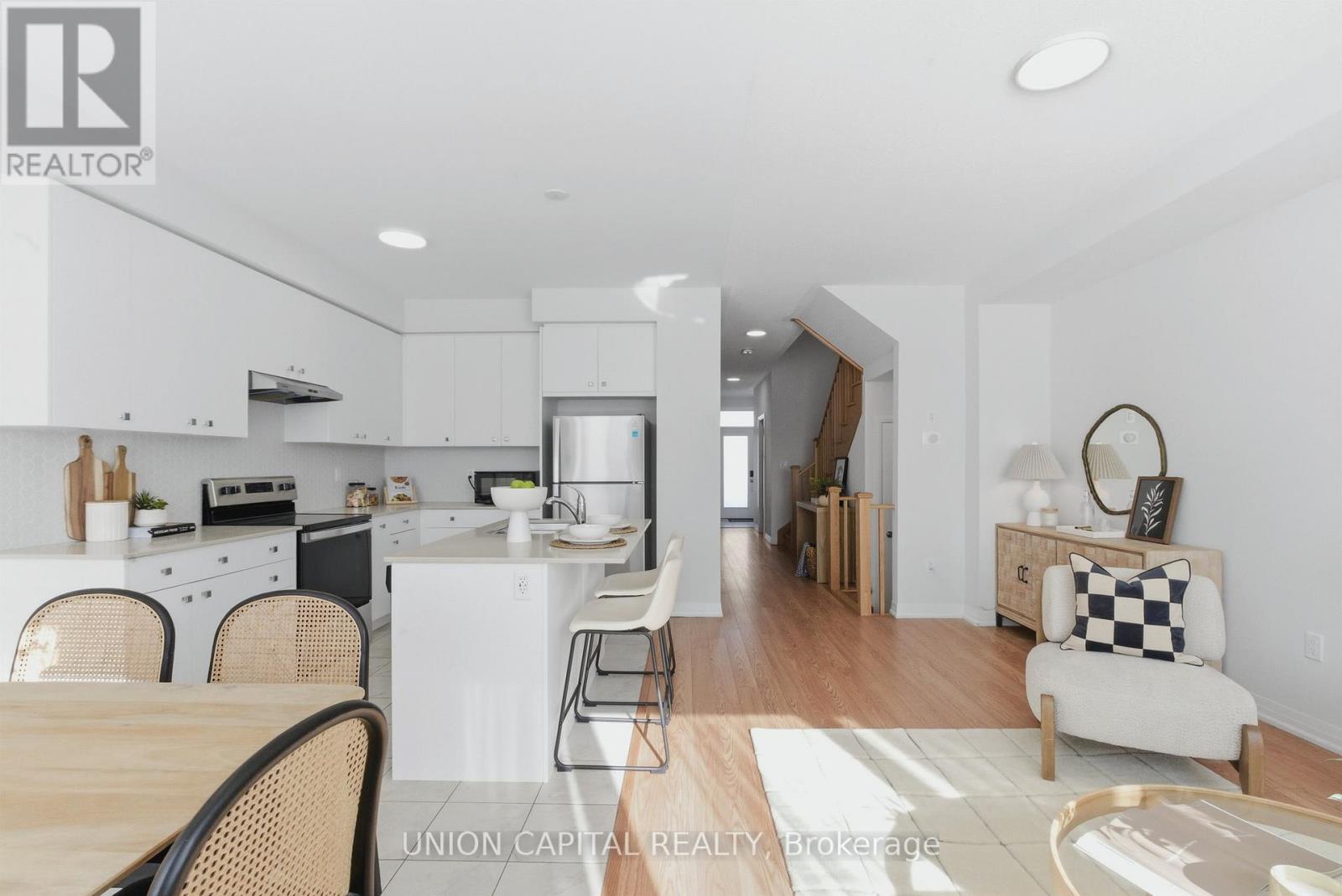 1177 Marathon Avenue, Pickering, Ontario  L1X 0L8 - Photo 7 - E12822672