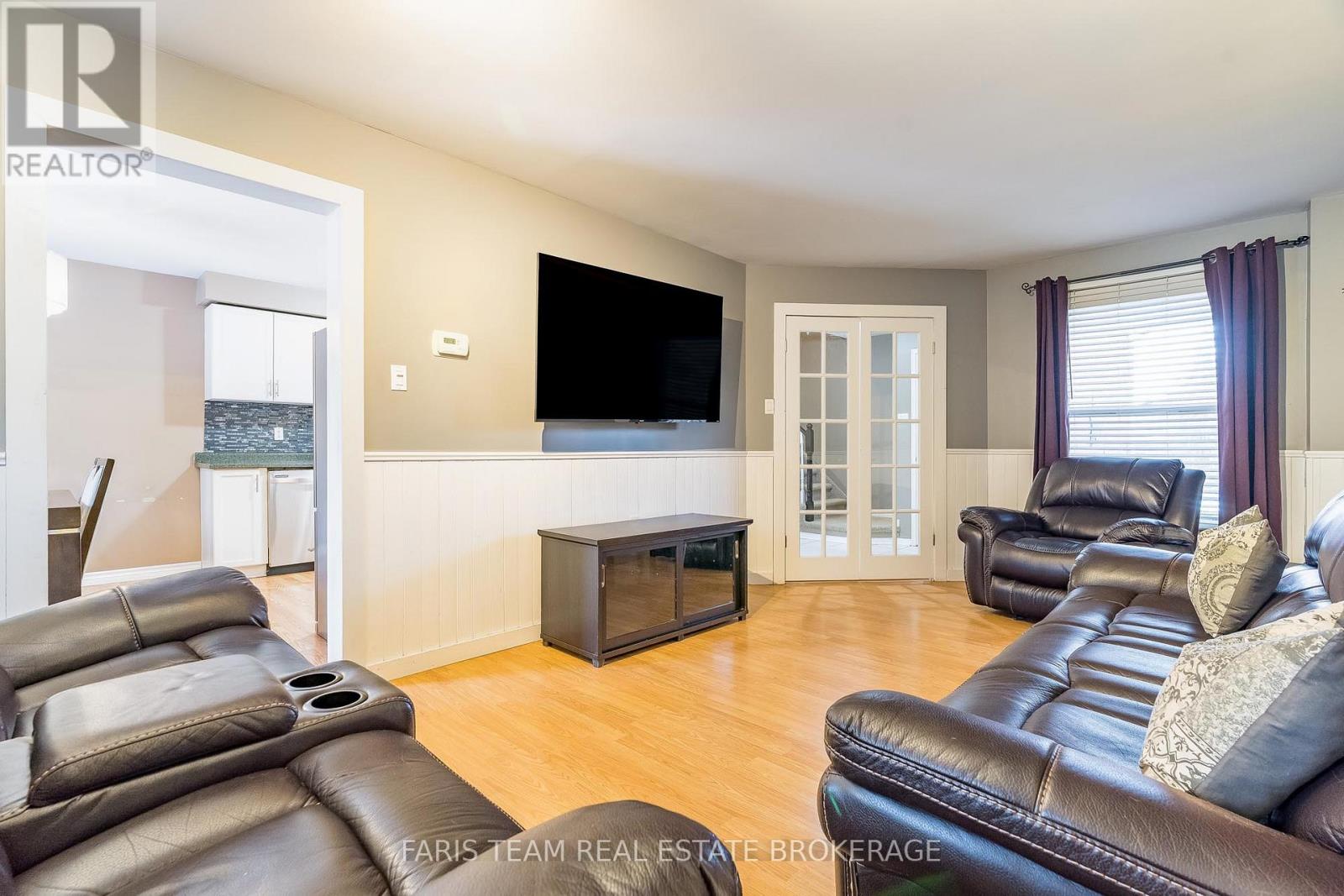 165 Heydon Avenue, New Tecumseth, Ontario  L9R 1P2 - Photo 13 - N12822634