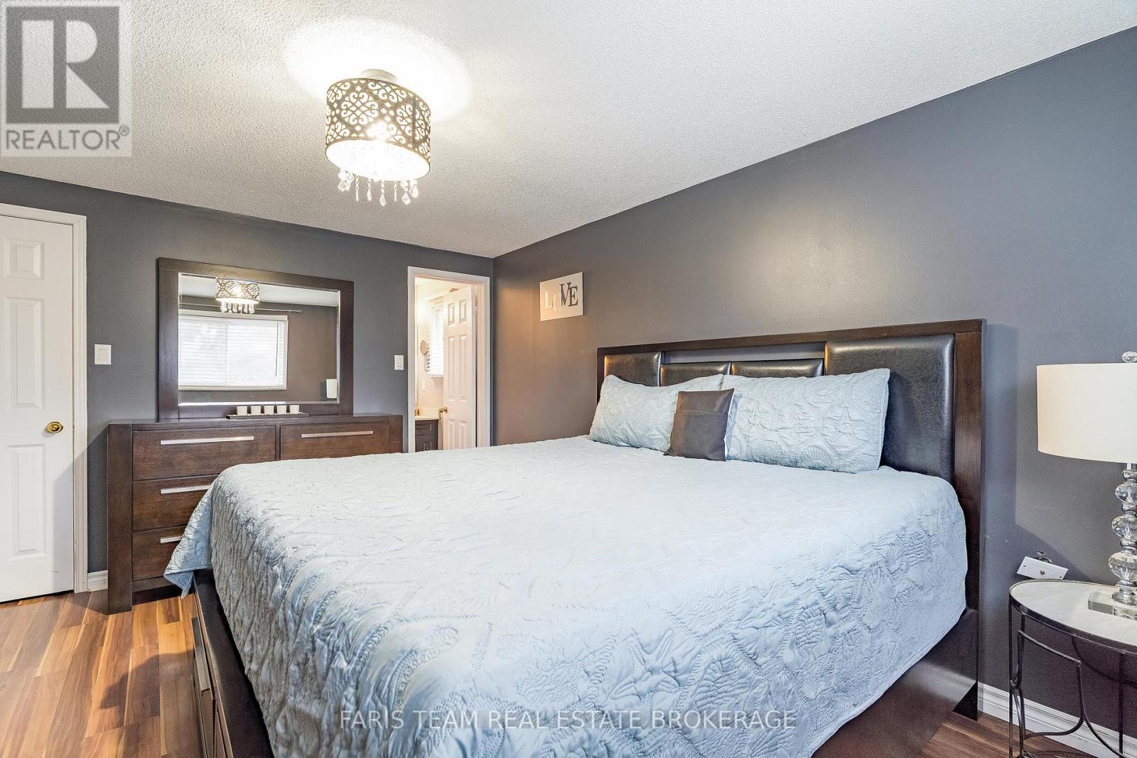 165 Heydon Avenue, New Tecumseth, Ontario  L9R 1P2 - Photo 17 - N12822634