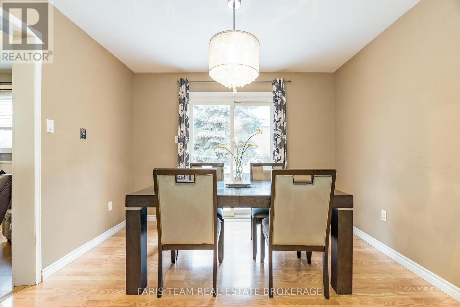 165 Heydon Avenue, New Tecumseth, Ontario  L9R 1P2 - Photo 9 - N12822634