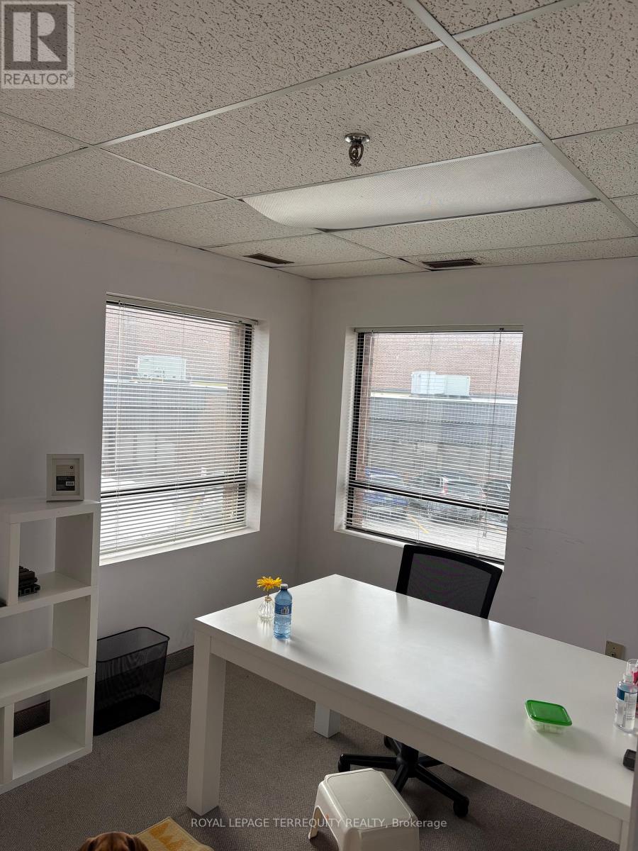 20 - 400 Esna Park Drive, Markham, Ontario  L3R 3K2 - Photo 6 - N12822814