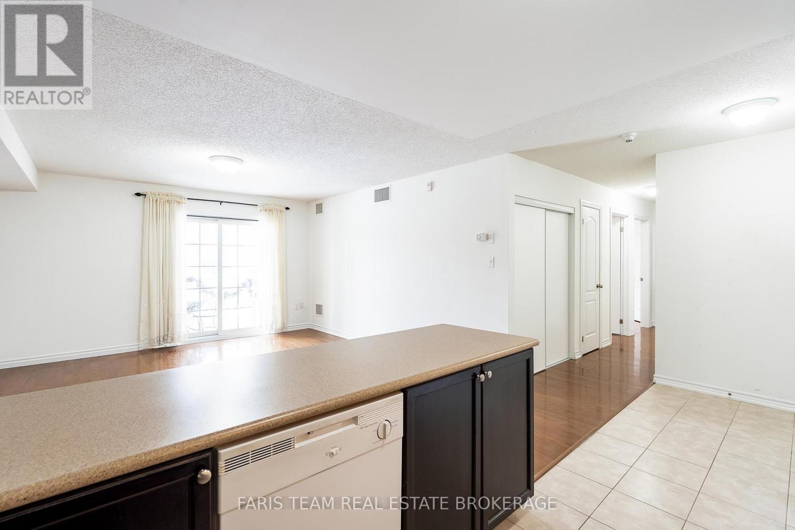 19 - 41 Coulter Street, Barrie, Ontario  L4N 6L9 - Photo 9 - S12822558