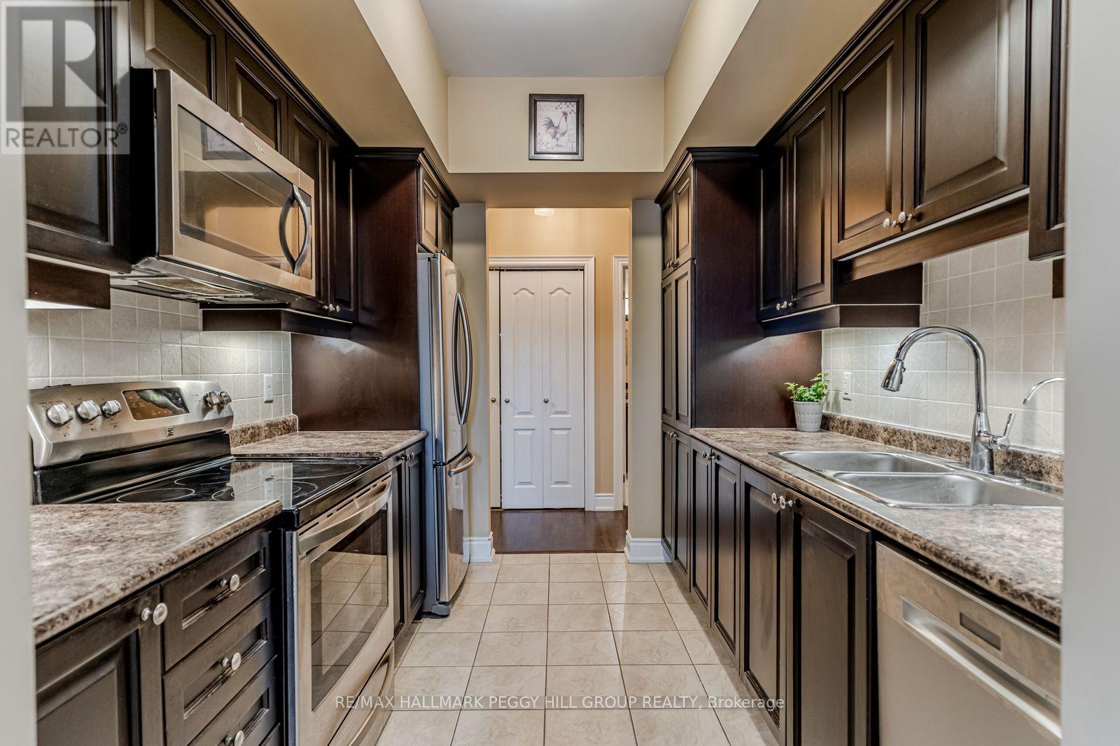 212 - 44 Ferndale Drive S, Barrie (Ardagh), Ontario L4N 2V1 - Photo 3 - S12822572