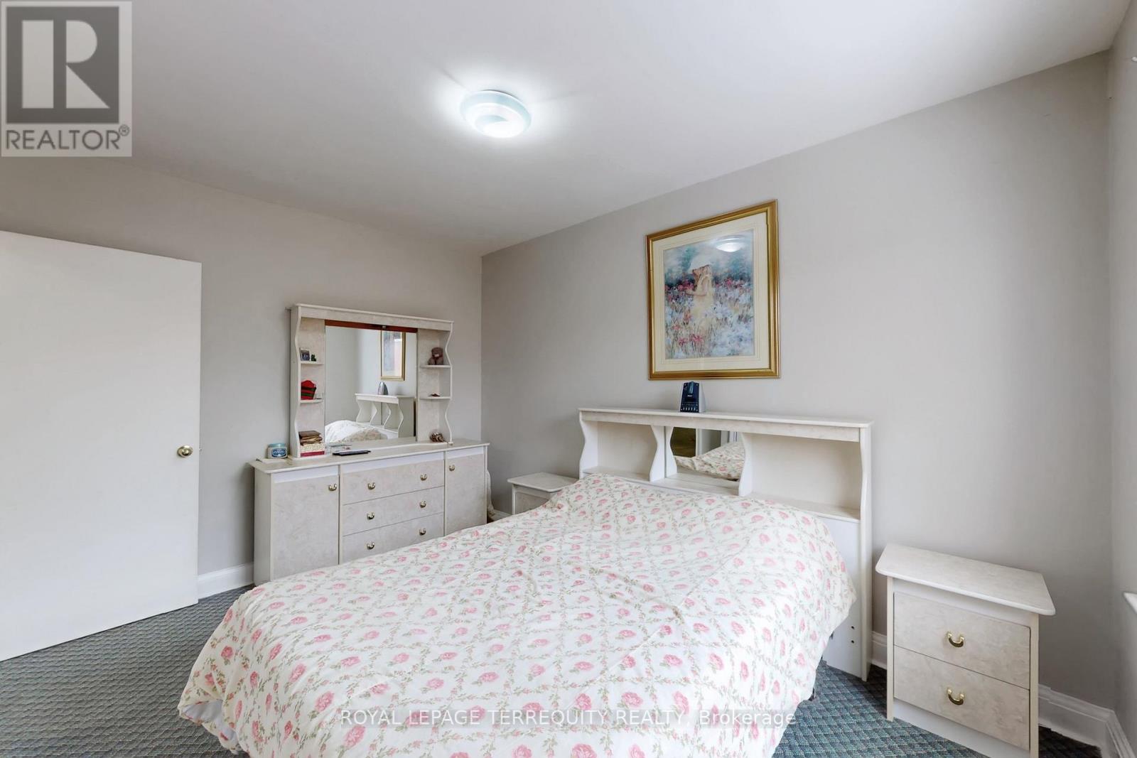 39 Coules Court, Toronto, Ontario  M8W 2N8 - Photo 22 - W12817384