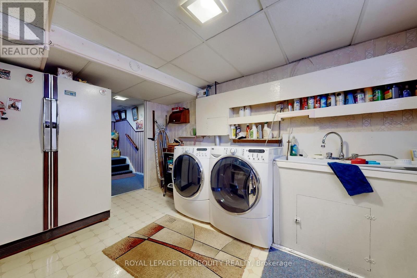 39 Coules Court, Toronto, Ontario  M8W 2N8 - Photo 44 - W12817384