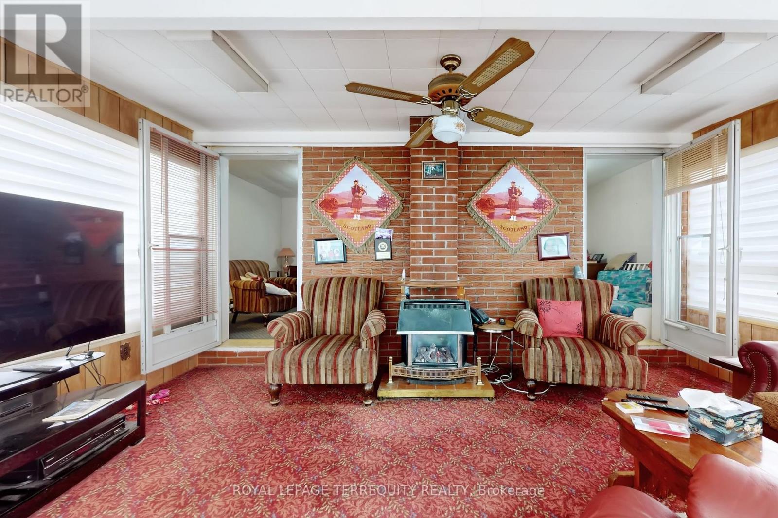 39 Coules Court, Toronto, Ontario  M8W 2N8 - Photo 15 - W12817384